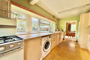 Kitchen- click for photo gallery